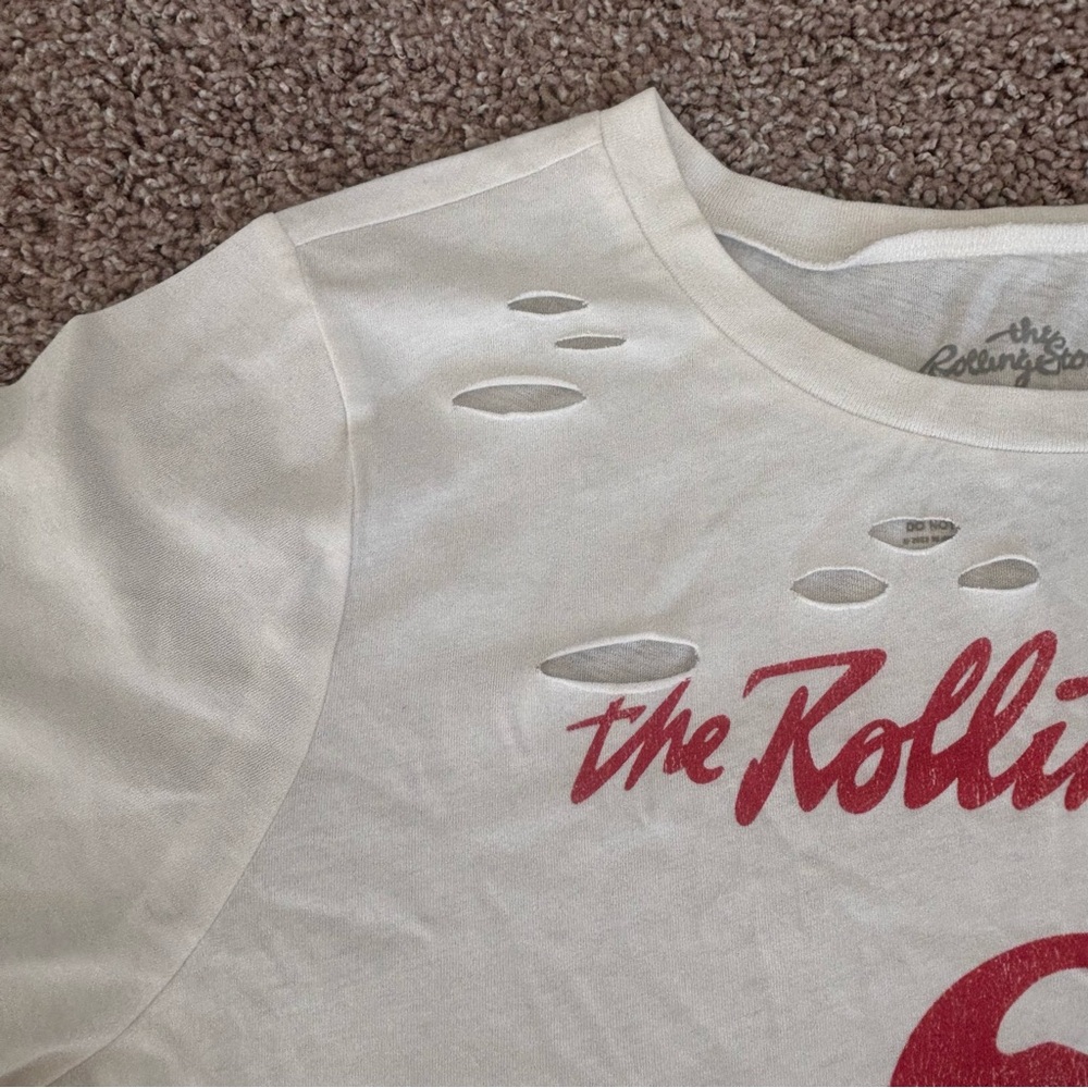 Distressed Rolling Stones Graphic Tee - Picture 5 of 12